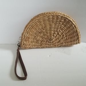 Straw clutch
